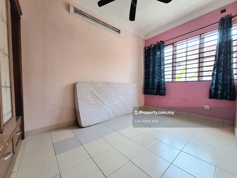 Rumah Teres 2-Tingkat untuk Dijual di Taman Pinggiran Putra, Seri Kembangan oleh Lau Kent Hui - iProperty.com.my