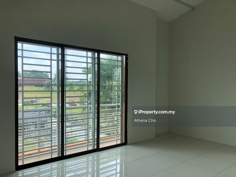Rumah Teres 2.5-Tingkat untuk Dijual di Pajam, Nilai oleh Athena Cho - iProperty.com.my
