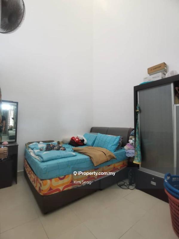 1-storey Terraced House for Sale in Taman Mengkibol Corner Terrace, Kluang by Kim Seng - iProperty.com.my