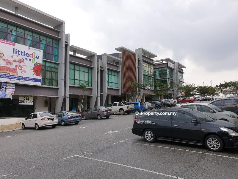 For Sale - Facing Main Road 3 Storey Endlot Shop @ eBoulevard Denai Alam