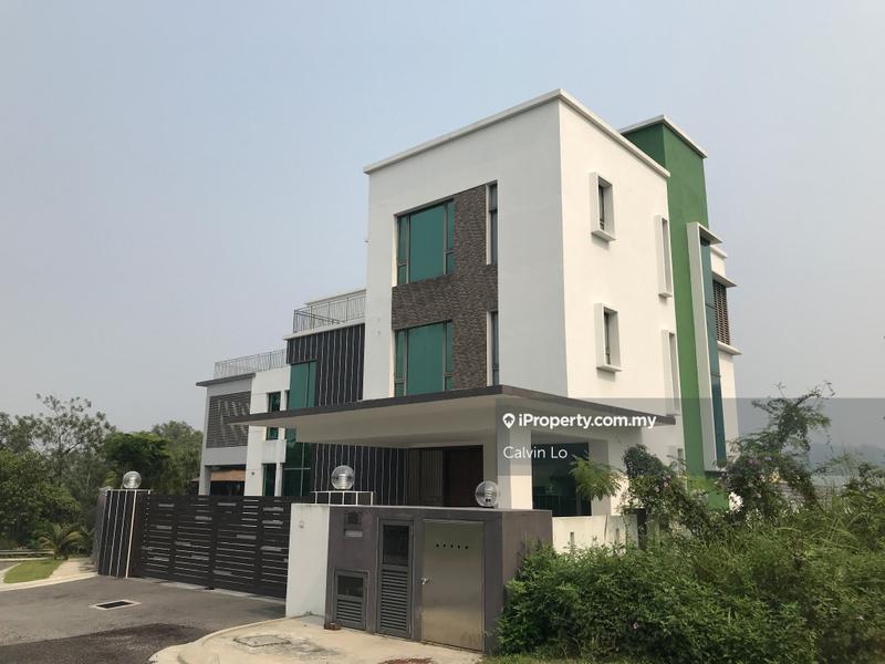 Banglo untuk Dijual di New Bungalow, Lestari Perdana 4, Seri Kembangan oleh Calvin Lo - iProperty.com.my