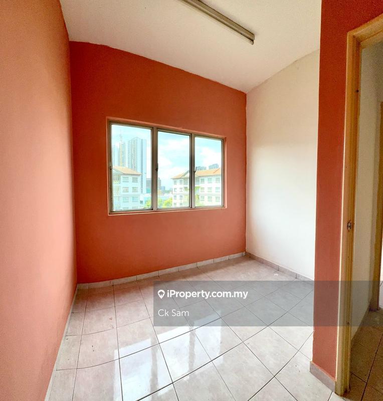 Apartment for Sale in Pangsapuri Sri Alpinia by Ck Sam - iProperty.com.my