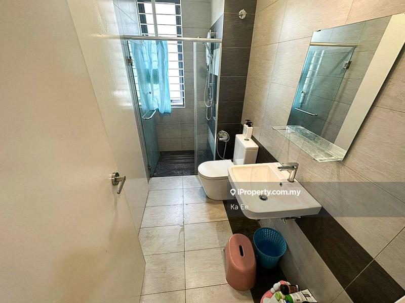 Rumah Berkembar untuk Dijual di Hemingway Residences Bandar Seri Coalfields, Sungai Buloh oleh Ka Ee - iProperty.com.my