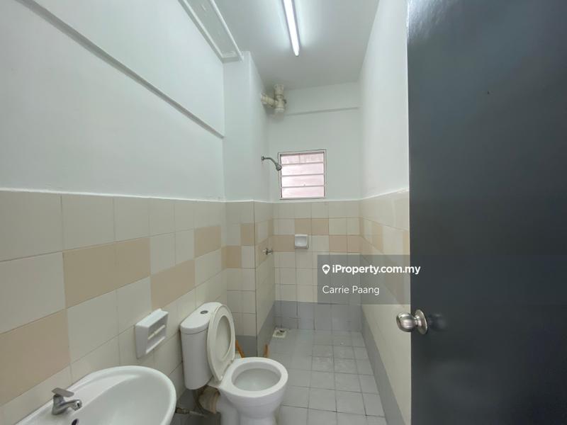 Condominium for Rent in Nusa Mewah Villa Condominium by Carrie Paang - bathroom - iProperty.com.my