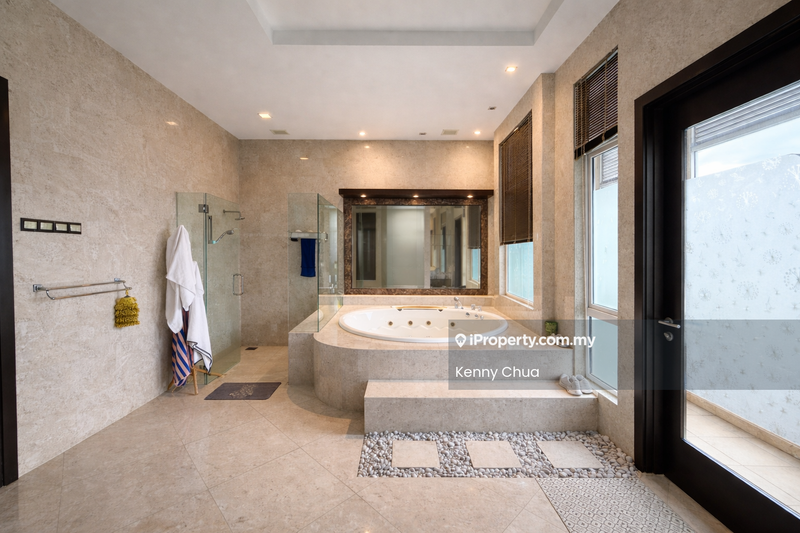 Bungalow House for Sale in Glenmarie Court, Glenmarie by Kenny Chua - Bathroom - iProperty.com.my