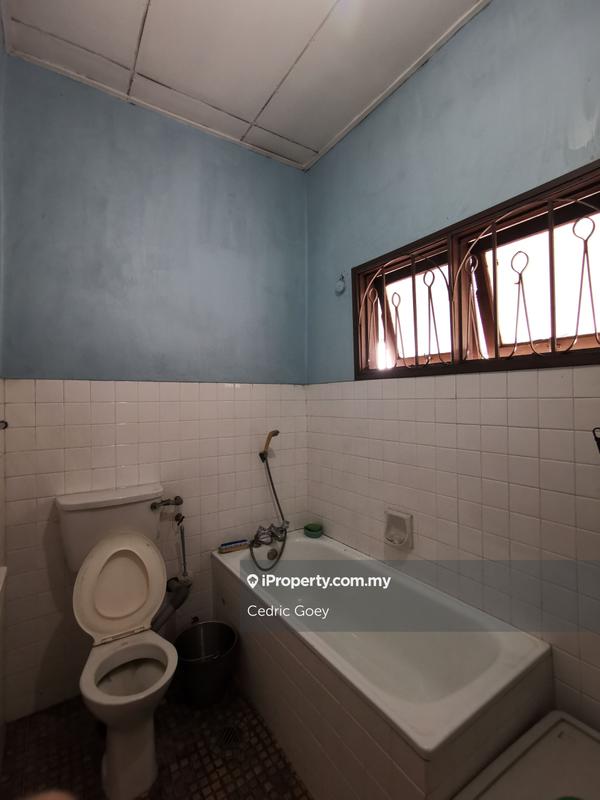 Bungalow House for Sale in Bukit Indah, Jalan Klang Lama (Old Klang Road) by Cedric Goey - iProperty.com.my