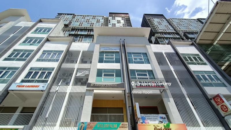 Kedai untuk Dijual di Bandar Putra Permai, Seri Kembangan oleh Annie Yoon - iProperty.com.my