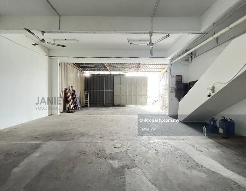 Kilang Teres untuk Dijual di Seri Kembangan, Seri Kembangan oleh Janie Wai - iProperty.com.my