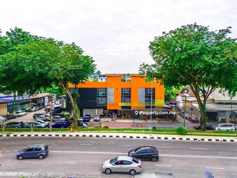 For Sale - Bandar Tun Razak Desa Taman Midah Connaught Cheras CORNER MAIN ROAD 3sty Terrace Factory