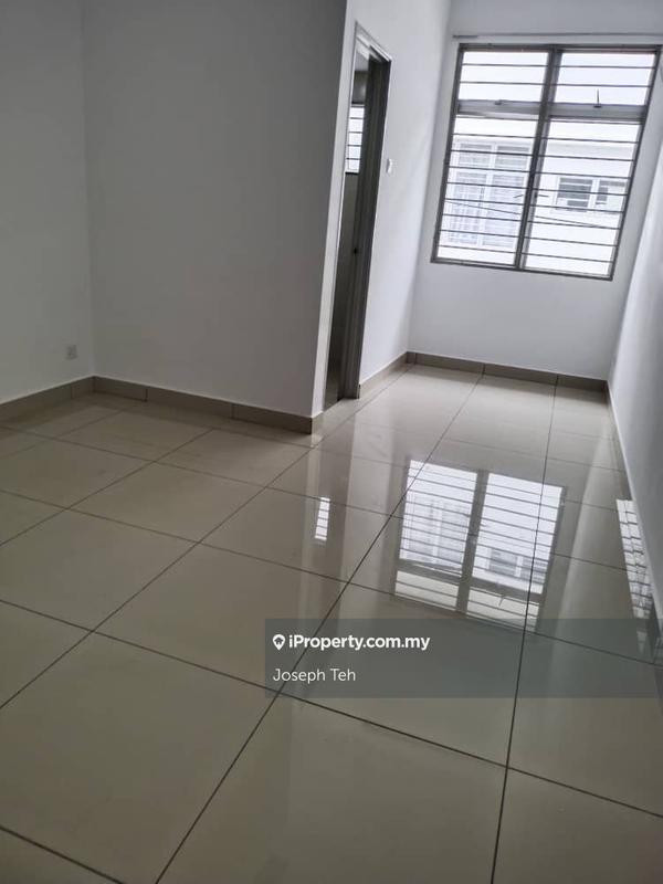 Townhouse for Sale in Bandar Saujana Putra, Tanjong Duabelas by Joseph Teh - iProperty.com.my