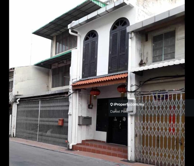 For Sale - Freehold Heritage 3.5 & 2 Storey Shop Houses(3 Units)@Jln Kpg Pantai Near Jonker Walk Melaka City