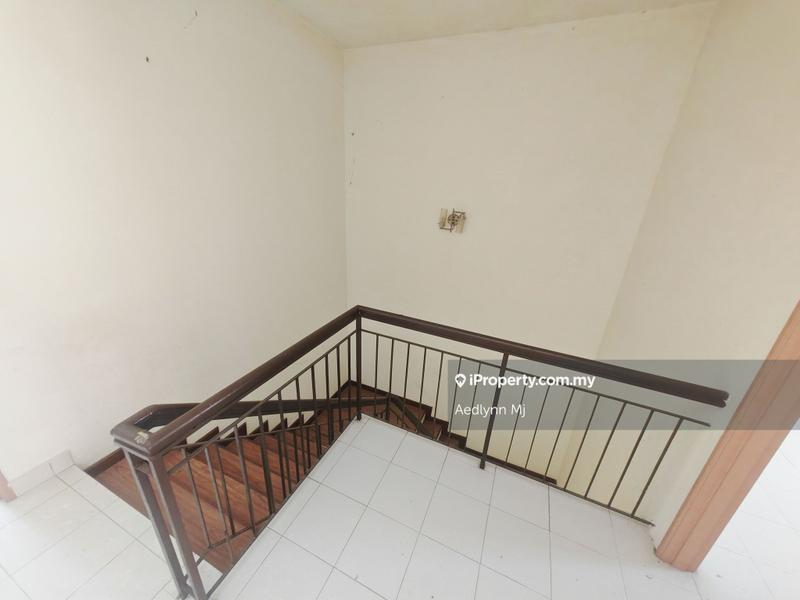 Rumah Berangkai 2 Tingkat untuk Dijual di Taman Putra Impiana, Puchong oleh Aedlynn Mj - iProperty.com.my