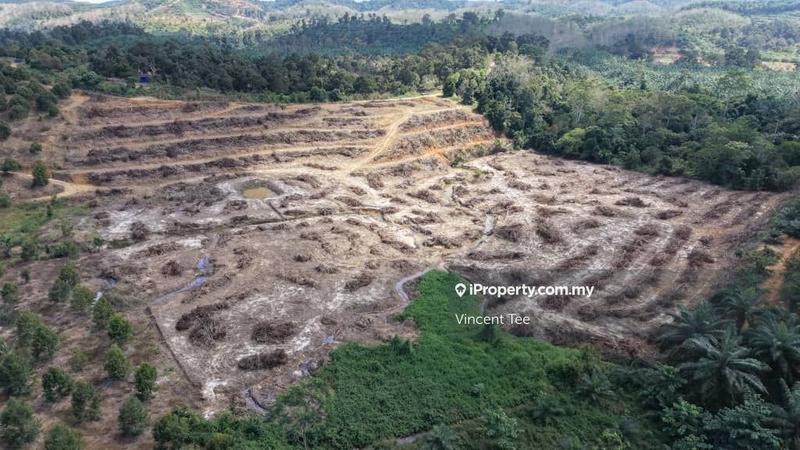 For Sale - 6.23 Acres Freehold Land with Stream Jerkoh Benta Penjom Kuala Lipis