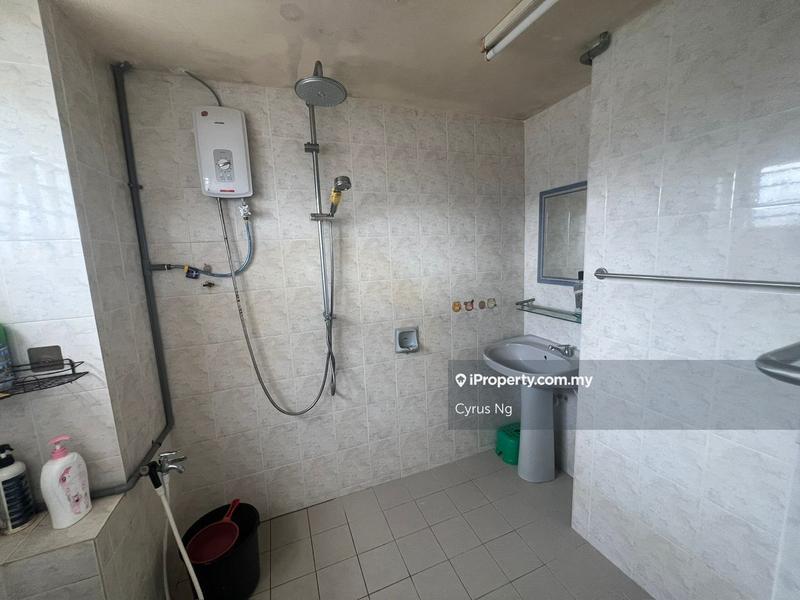 Condominium for Sale in Rose Vista by Cyrus Ng - iProperty.com.my