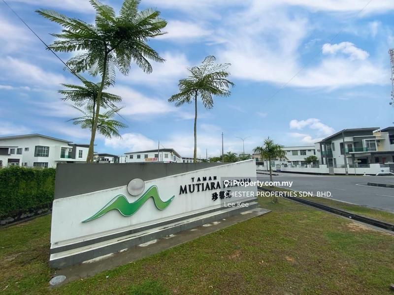 Rumah Berkembar untuk Dijual di Semi D Under Bank Value, Batu Pahat oleh Lee Kee - iProperty.com.my