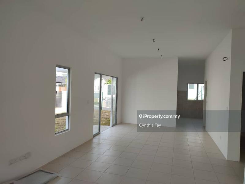 1-storey Terraced House for Sale in Iringan Bayu, Seremban by Cynthia Tay - iProperty.com.my