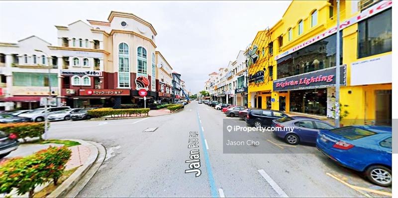 For Sale - FACING MAIN ROAD | DATARAN SUNWAY | ROI 4% ABOVE