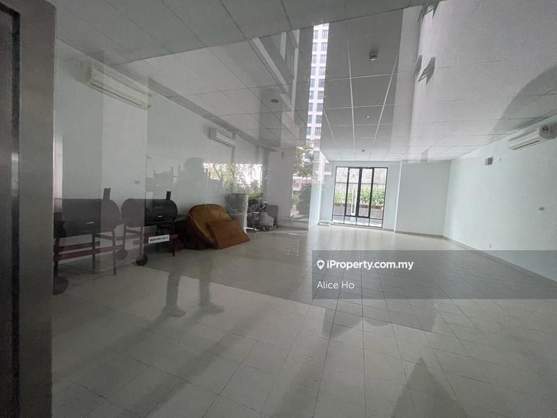 Kediaman Servis untuk Dijual di Isola oleh Alice Ho - iProperty.com.my