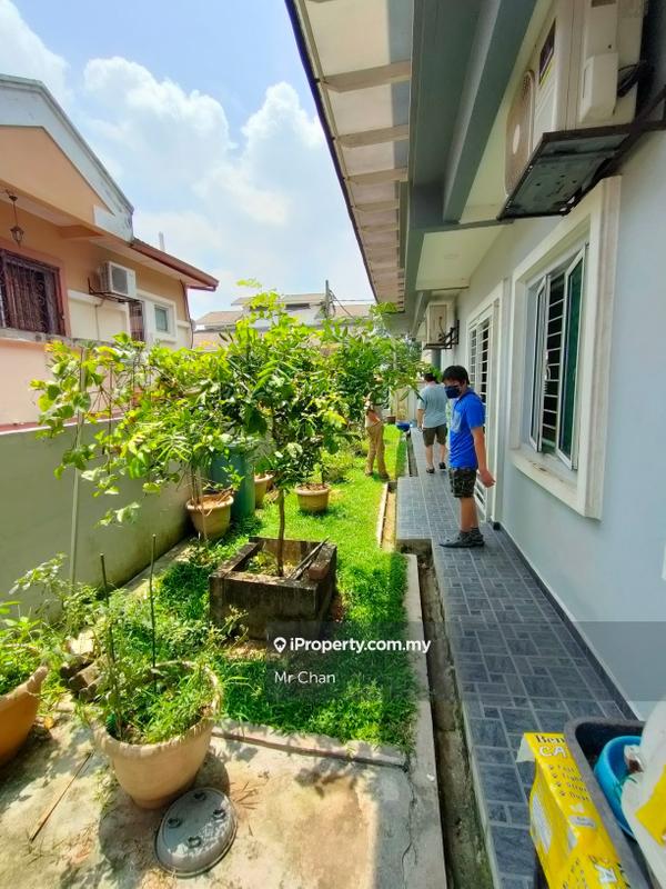 Rumah Berkembar untuk Dijual di Cheras Balakong Seri Kembangan, Balakong oleh Mr Chan - iProperty.com.my
