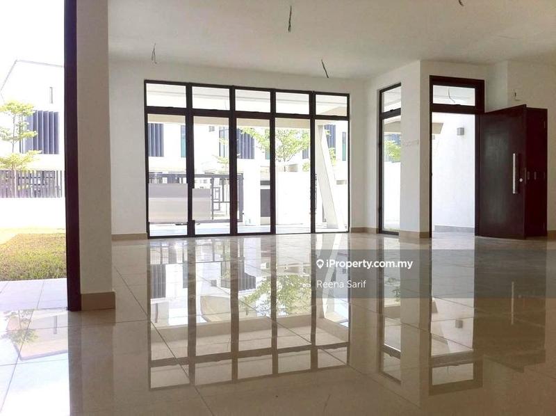 Rumah Berangkai 2 Tingkat untuk Dijual di Angular Lot, Laman Glenmarie, Bigger Size, Glenmarie oleh Reena Sarif - iProperty.com.my