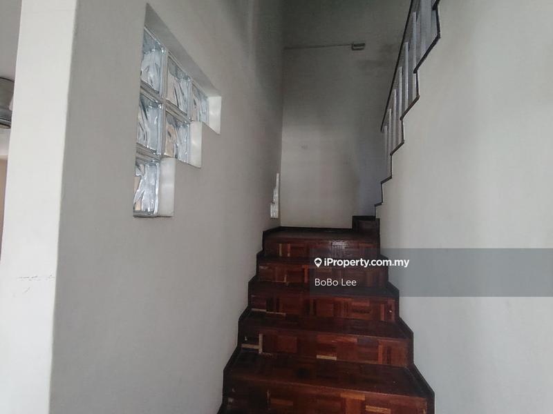 Rumah Berangkai 2 Tingkat untuk Dijual di Taman Overseas Union (Taman Oug), Jalan Klang Lama (Old Klang Road) oleh BoBo Lee - iProperty.com.my