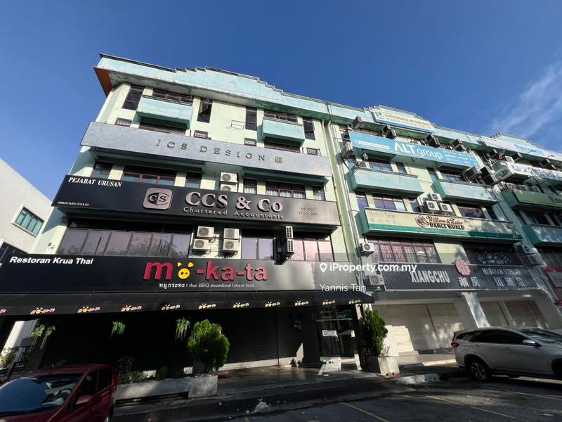 For Rent - Jalan Radin Anum, First Floor With Lift