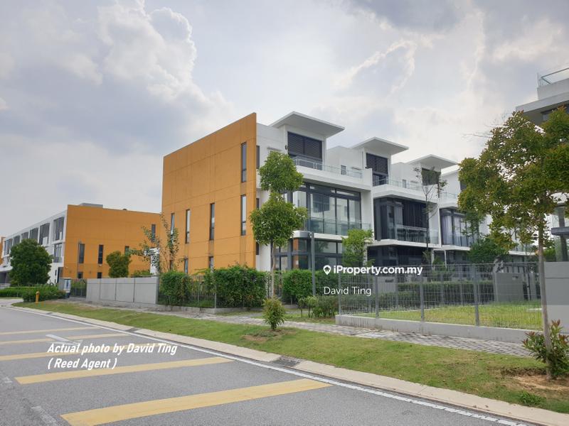 Rumah Teres 3-Tingkat untuk Dijual di Lake Fields, Sungai Besi oleh David Ting - iProperty.com.my