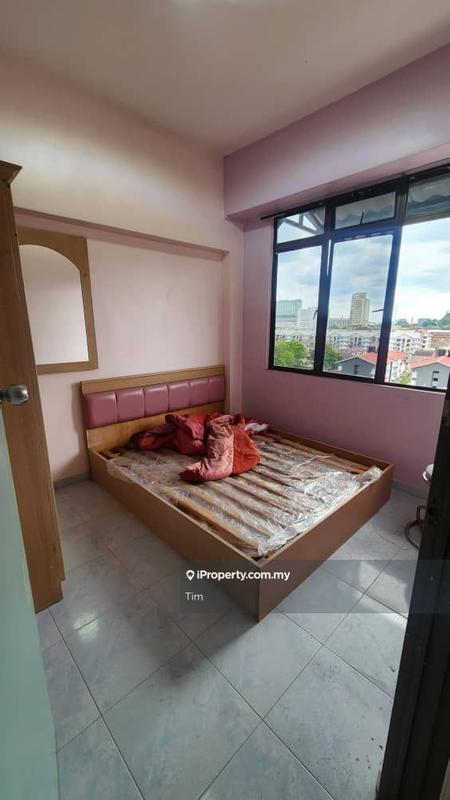 Pangsapuri untuk Dijual di Pangsapuri Laksamana oleh Tim - iProperty.com.my