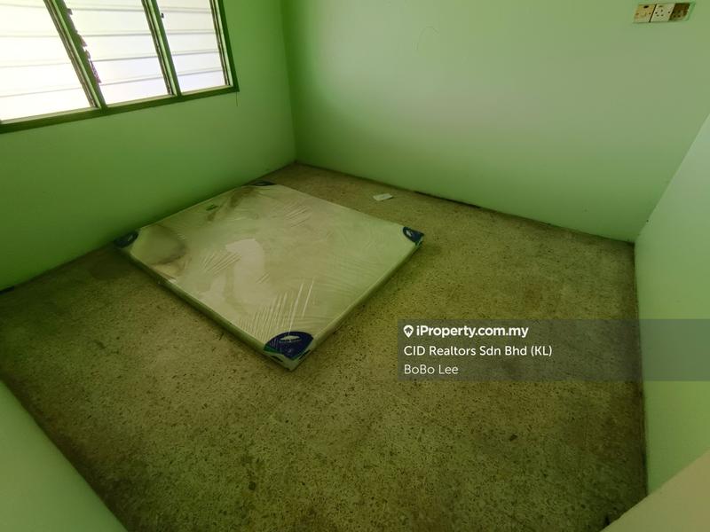Rumah Berangkai 1 Tingkat untuk Dijual di Taman Overseas Union (Taman Oug), Jalan Klang Lama (Old Klang Road) oleh BoBo Lee - iProperty.com.my