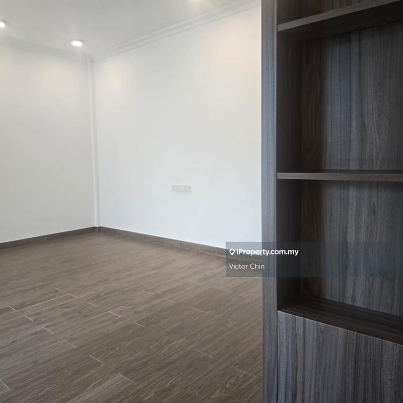 3-storey Terraced House for Sale in Forest City Golf Resort Villa, Johor Bahru by Victor Chin - iProperty.com.my