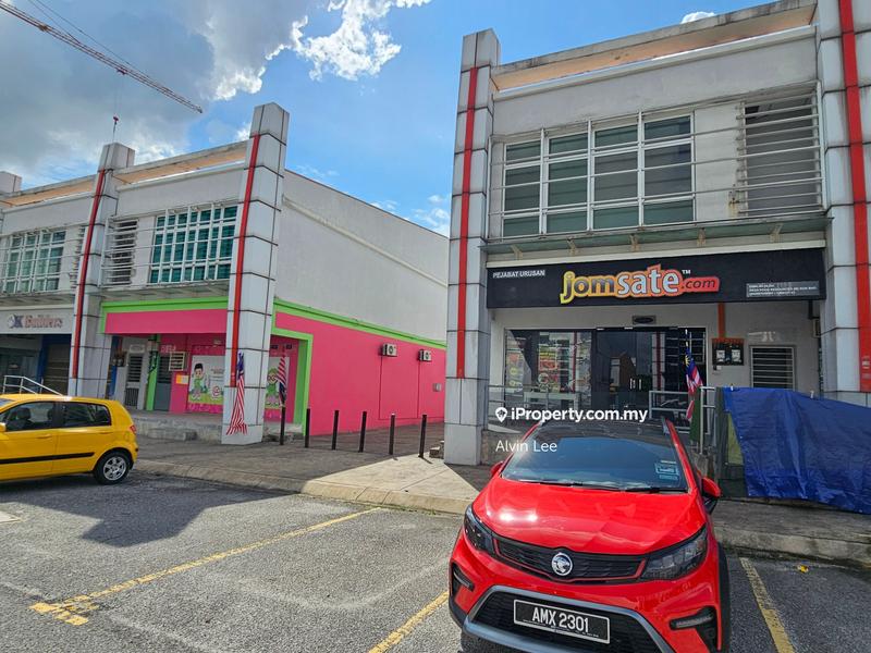 Shop / Office untuk Dijual di Taman Cahaya Alam, Shah Alam oleh Alvin Lee - iProperty.com.my