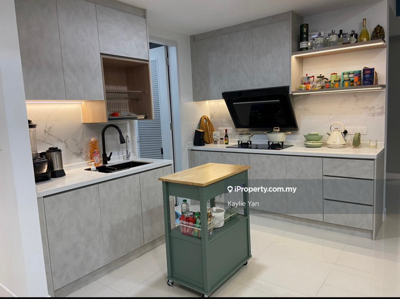 For Rent - Emerald Hill