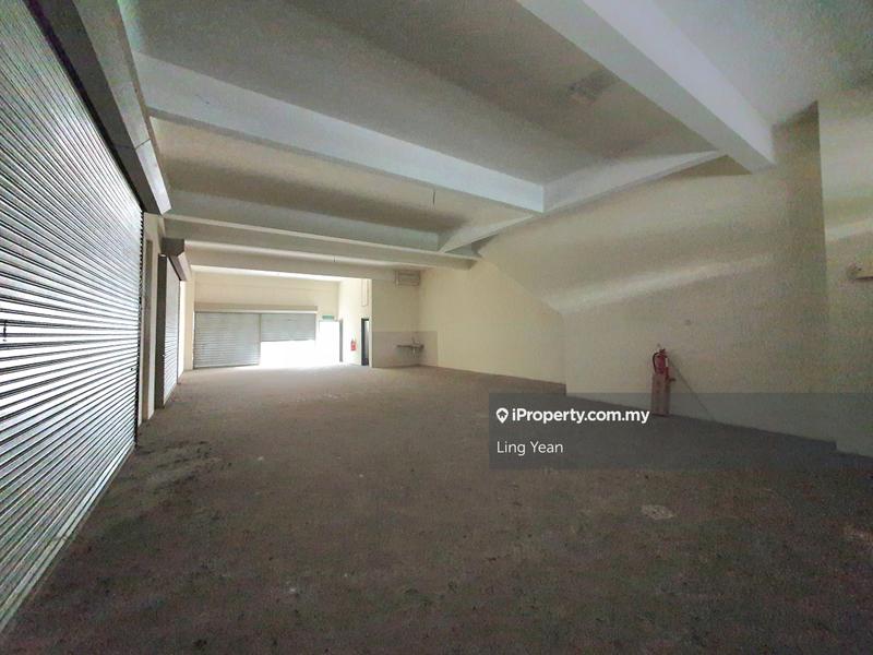 Shop / Office untuk Dijual di Pusat Bandar Putra Permai, Seri Kembangan oleh Ling Yean - iProperty.com.my