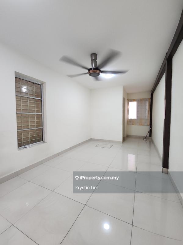 Rumah Teres 2-Tingkat untuk Dijual di Kota Kemuning, Shah Alam oleh Krystin Lim - Ground Floor Room - iProperty.com.my