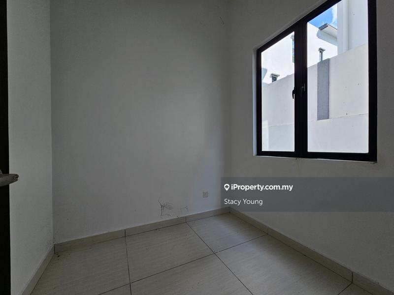 Rumah Berkembar untuk Dijual di Wira Heights, Bandar Sungai Long oleh Stacy Young - iProperty.com.my