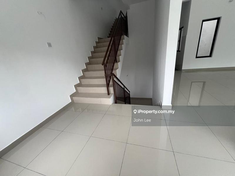 Rumah Bandar untuk Dijual di SALAK TINGGI, Sepang oleh John Lee - iProperty.com.my