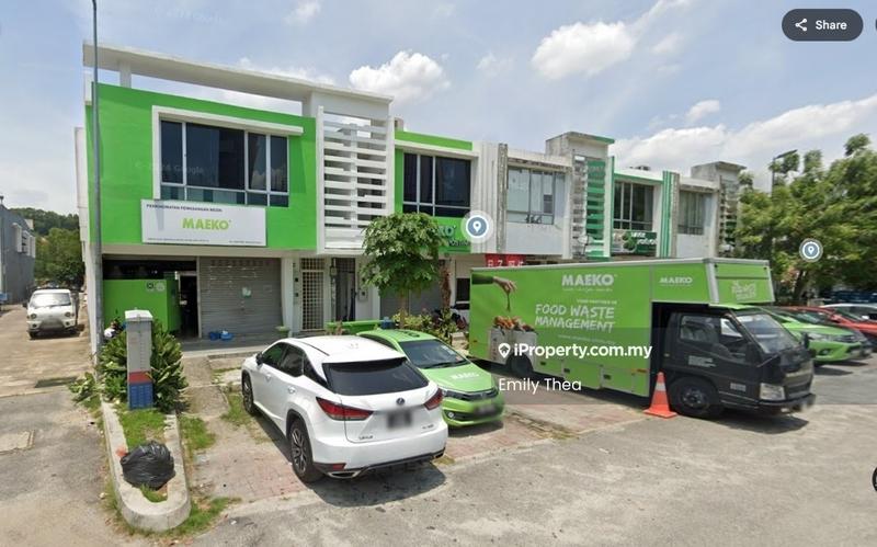 Shop untuk Dijual di Kinrara Uptown, Seri Kembangan oleh Emily Thea - Exterior - iProperty.com.my