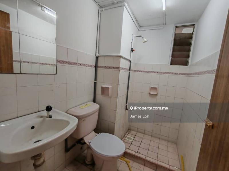 For Rent - Menara Megah