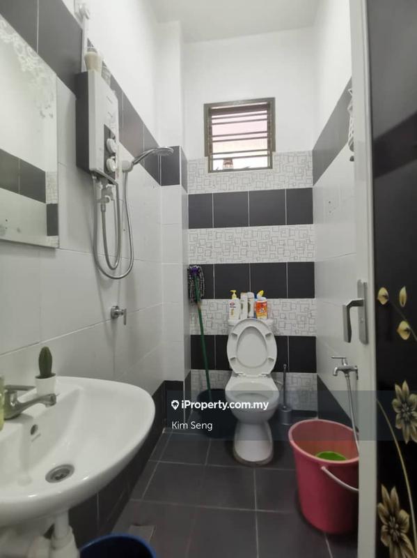 1-storey Terraced House for Sale in Taman Mengkibol Corner Terrace, Kluang by Kim Seng - iProperty.com.my