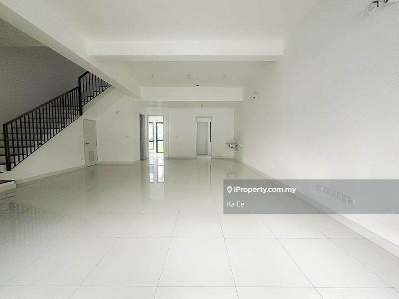 Rumah Berangkai 2 Tingkat untuk Dijual di Hampton Residences Bandar Seri Coalfields, Sungai Buloh oleh Ka Ee - iProperty.com.my