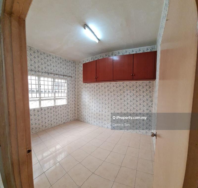 Pangsapuri untuk Dijual di Vista Indah Putra oleh Dennis Tan - iProperty.com.my