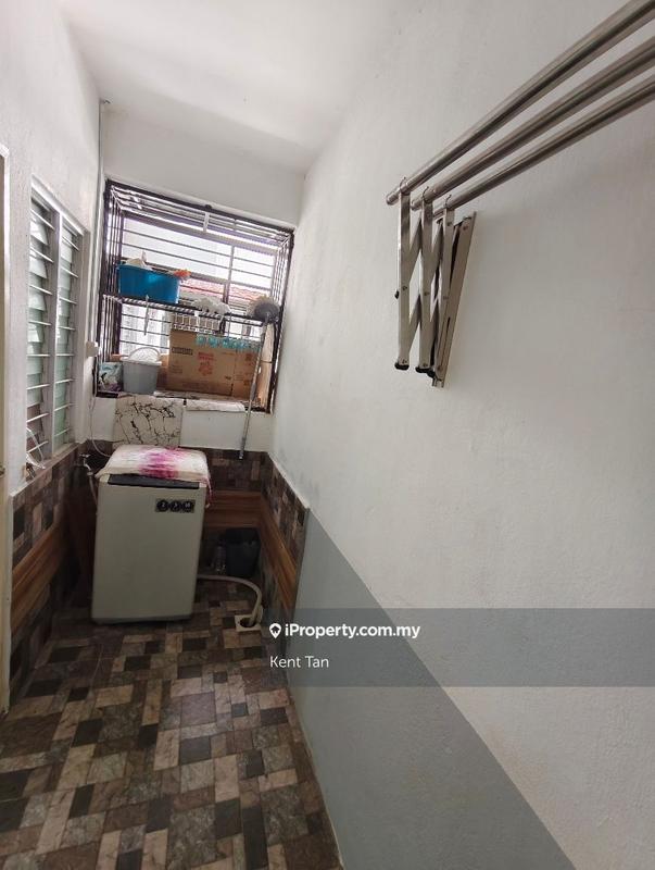 Rumah Bandar untuk Disewa di Taman Pinggiran Putra, Seri Kembangan oleh Kent Tan - iProperty.com.my