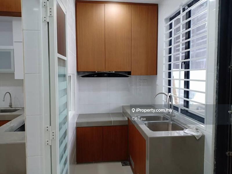 Rumah Teres 2-Tingkat untuk Dijual di Kajang East, Semenyih oleh CK Law - iProperty.com.my