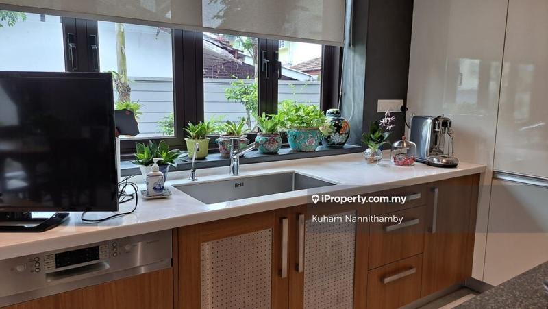 Bungalow House untuk Dijual di Kampung Perwira Jaya, Ampang oleh Kuham Nannithamby - iProperty.com.my