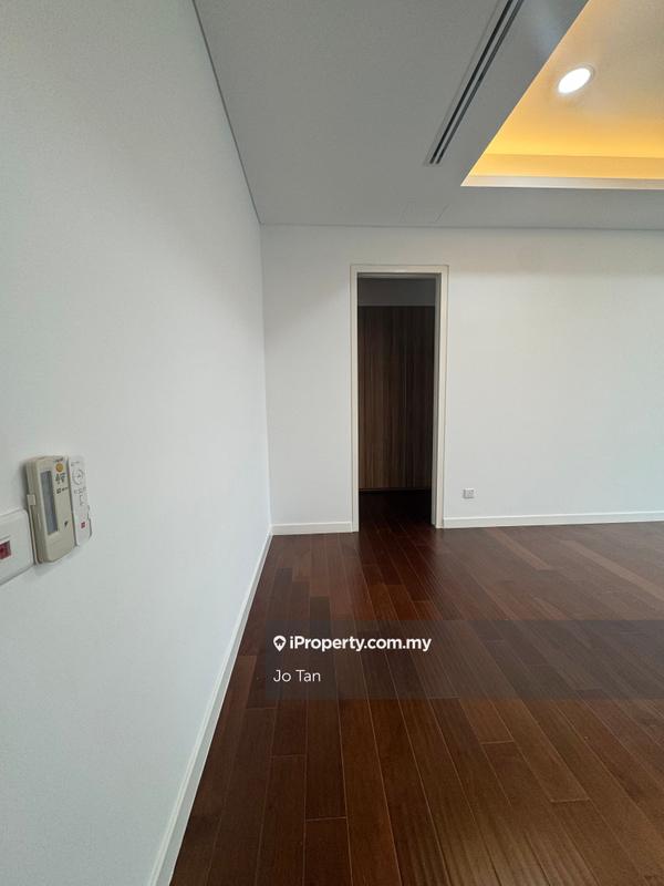 For Sale - D'Rapport