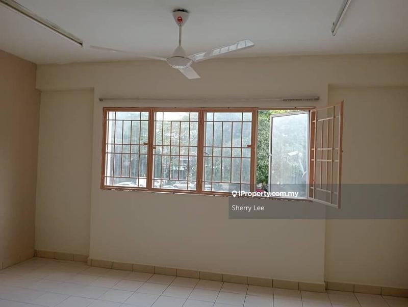 For Sale - Prima Tiara II