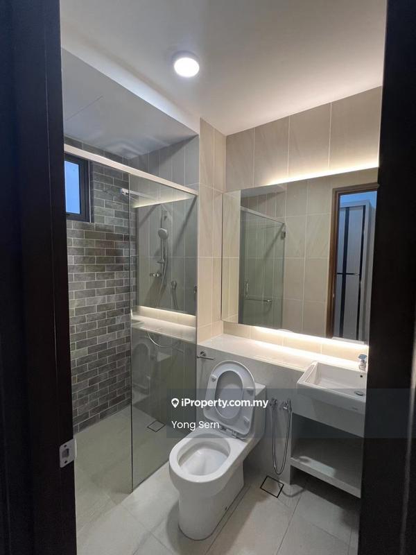 Condominium for Sale in Queens Residences Q1 @ Queens Waterfront by Lau Yong Sern - Bathroom - iProperty.com.my
