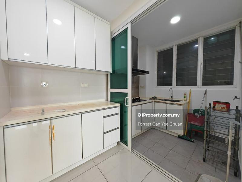 Service Residence for Sale in The Lead Residences (Impiria Residensi) by Forrest Gan Yee Chuan - iProperty.com.my