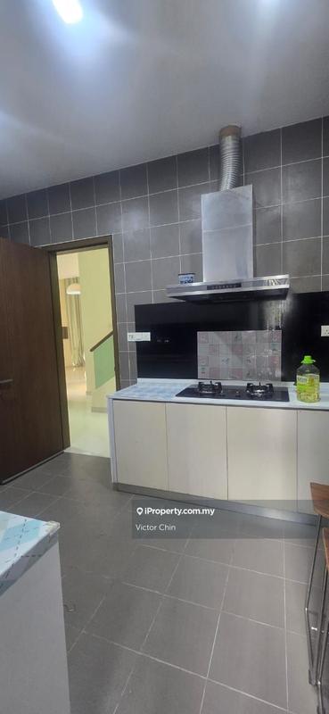 Rumah Berkembar untuk Dijual di The park, Seri Kembangan oleh Victor Chin - iProperty.com.my
