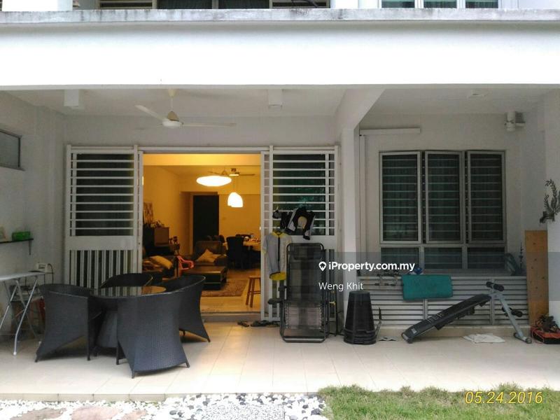 For Sale - Riana Green East